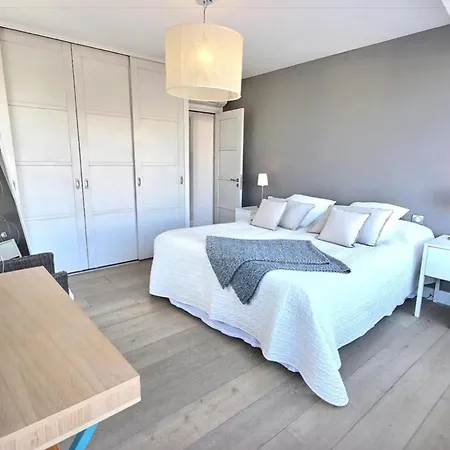 شقة Ideally Located Between The Sea And Rue D'antibes *